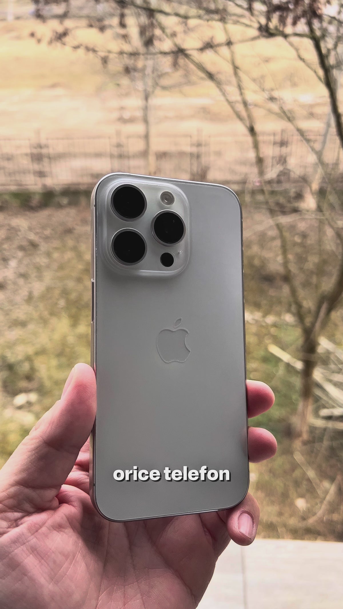 Încarcă videoclipul: Skin iPhone - Transparent (folie ppf)