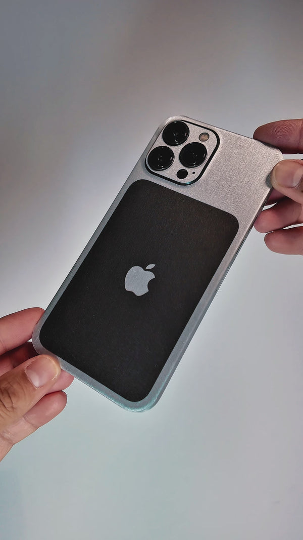 Skin iPhone - DUO Titanium SKIN - iPhone 17 Style